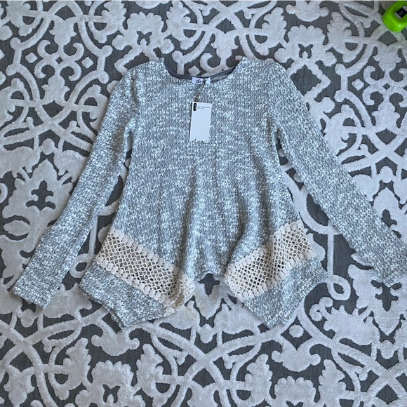 Girls Grey Sweater Top with Lacey Inserts - 10 Years old - Picture 6 of 6